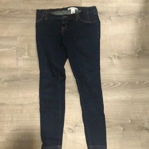 Liz Lange maternity jegging